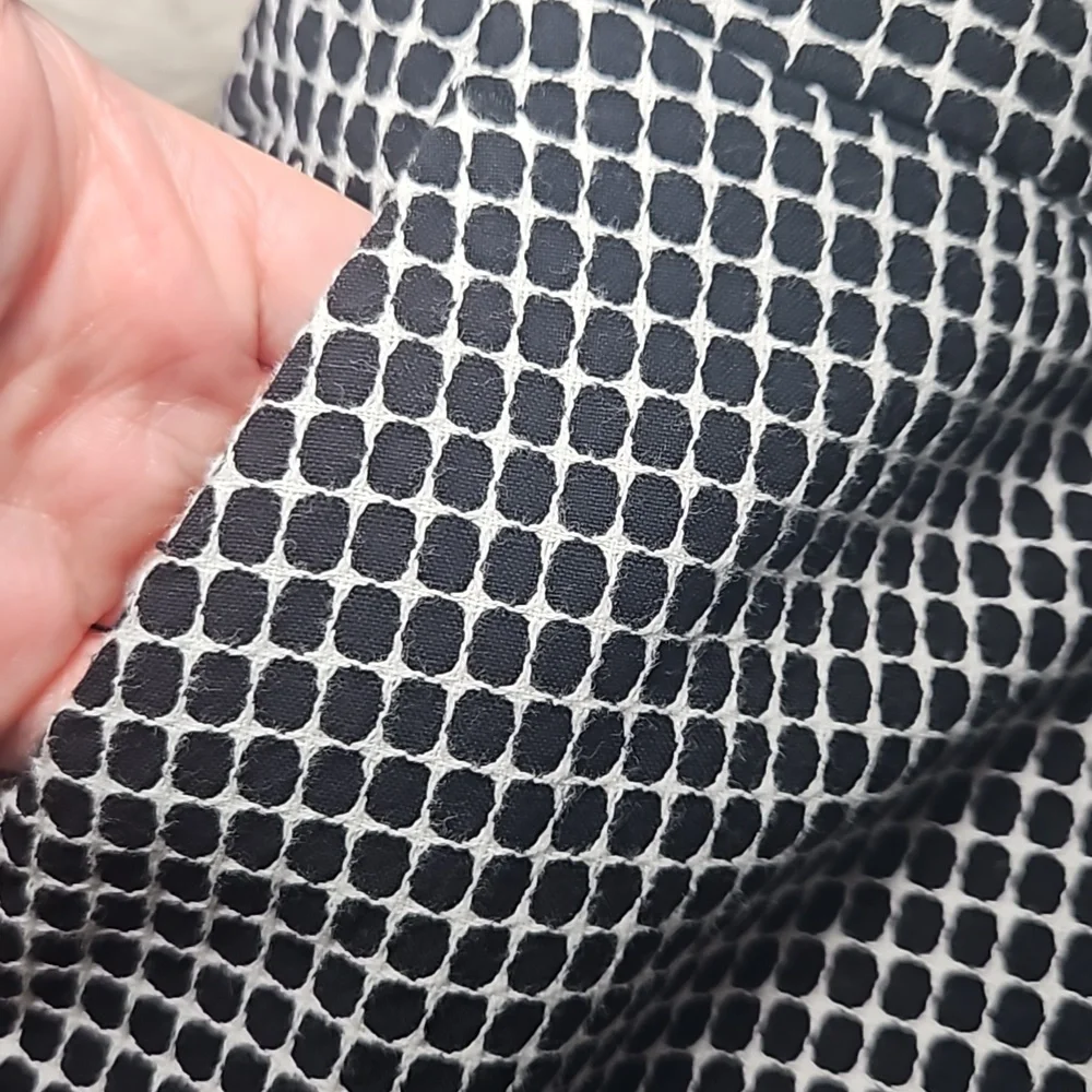 Banana Republic Black & White Twill Shorts – Size 8